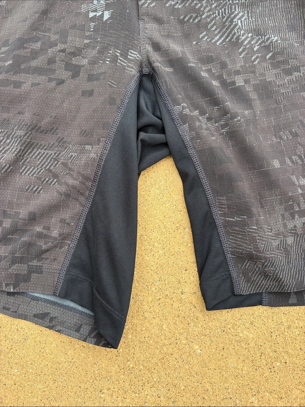 Lululemon Men’s Geometric Black & Gray Digital Camouflage Shorts Size Large